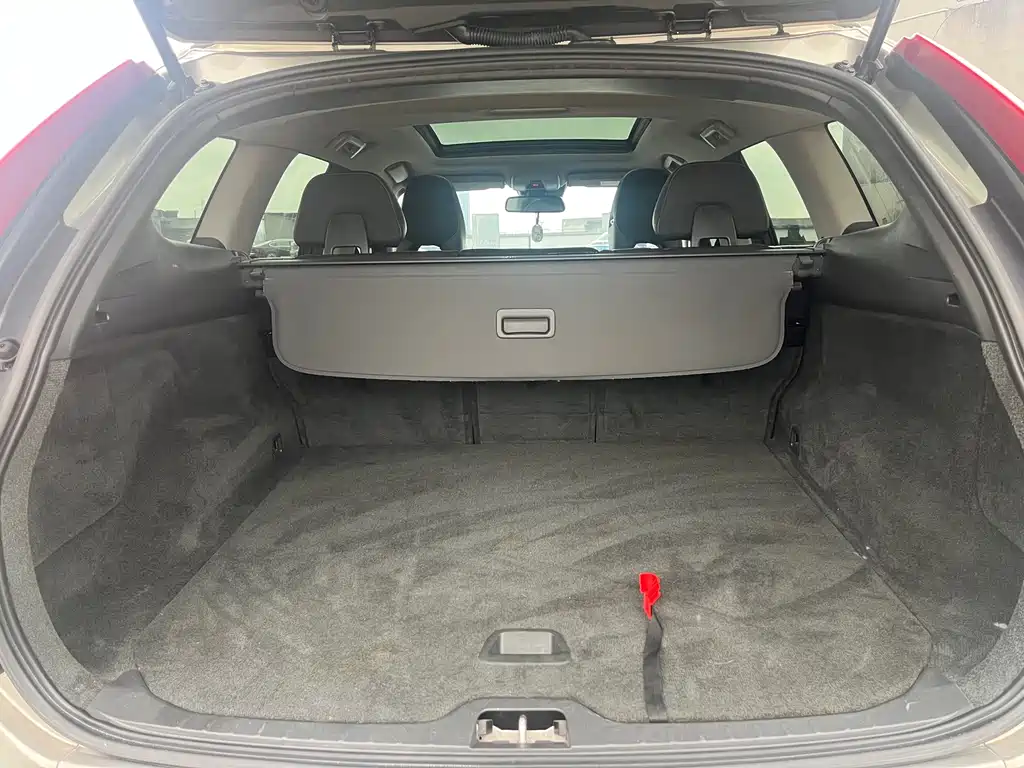 Volvo XC60 — миниатюра 8