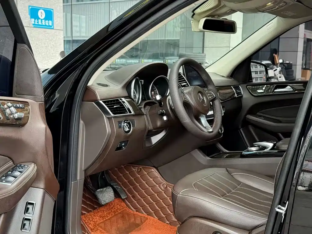 Mercedes-Benz GLS — миниатюра 4