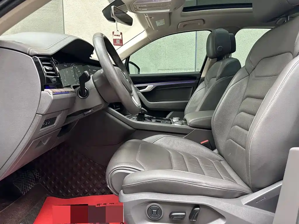 Volkswagen Touareg — миниатюра 7