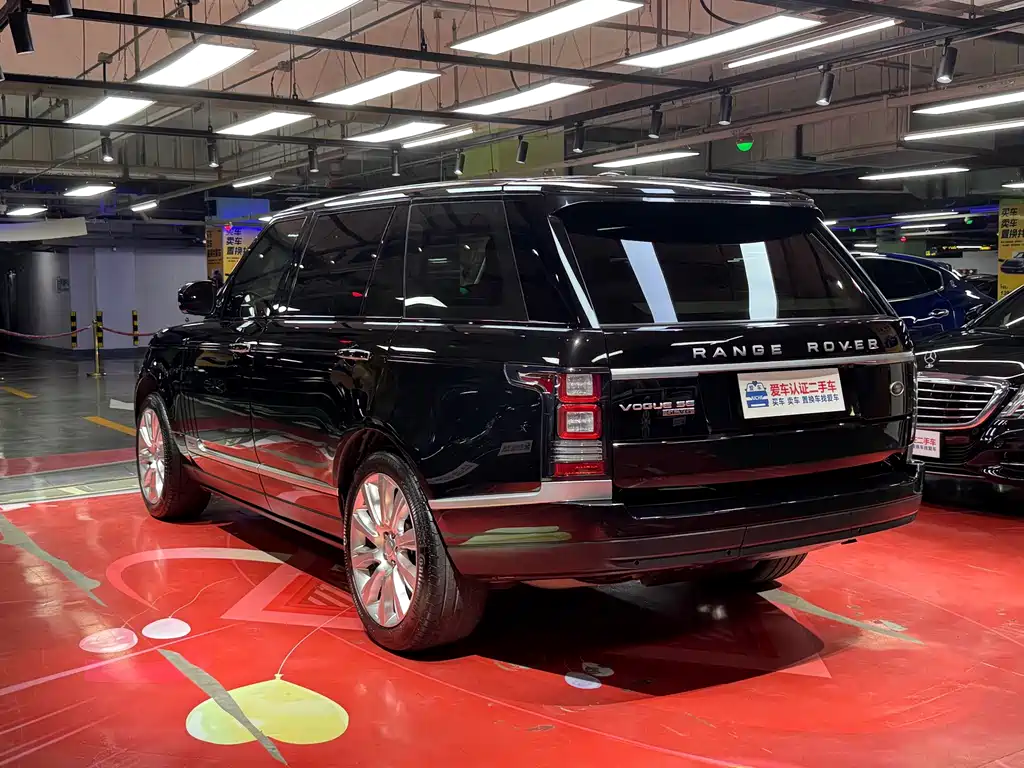Land Rover Range Rover — миниатюра 5