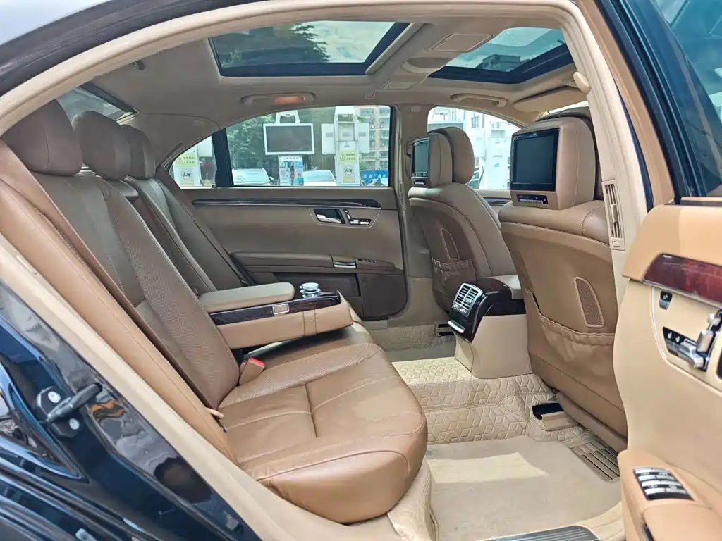 Mercedes-Benz S-Class — миниатюра 26