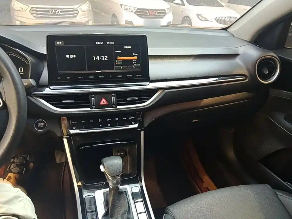 Kia K3 — миниатюра 10