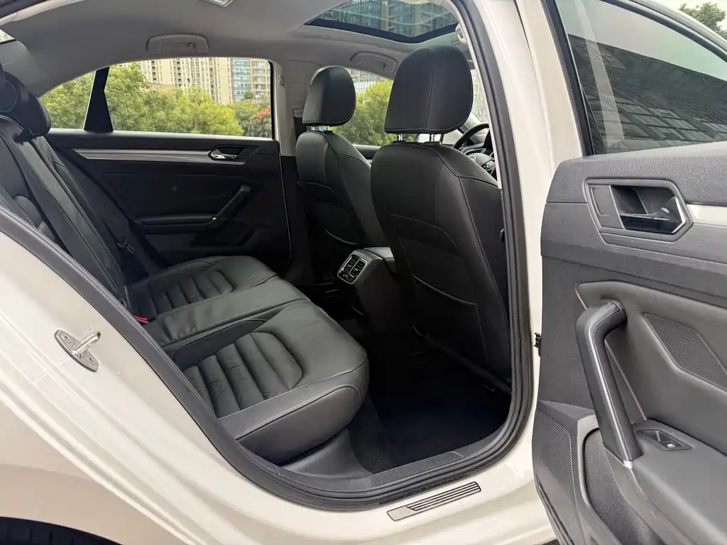 Volkswagen Lamando — миниатюра 12
