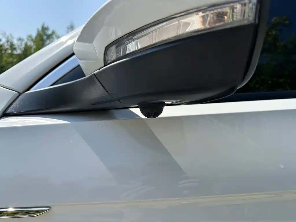 Volkswagen T-Roc — миниатюра 7