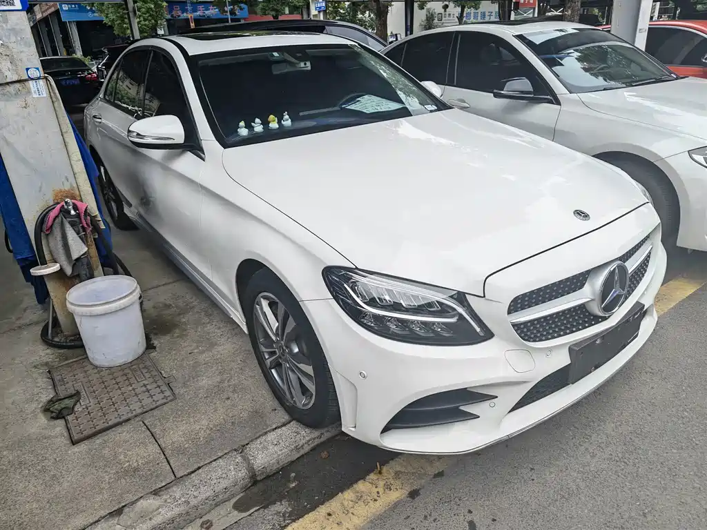 Mercedes-Benz C-Class — миниатюра 3