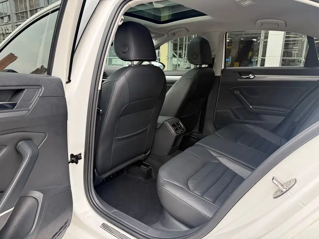 Volkswagen Lamando — миниатюра 8