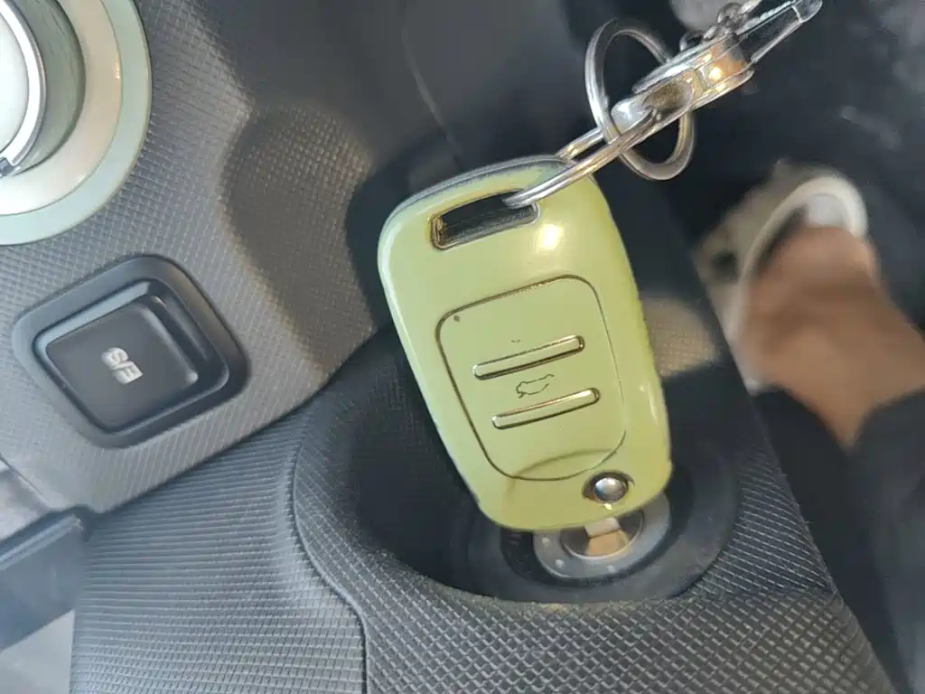 Wuling MINIEV — миниатюра 9