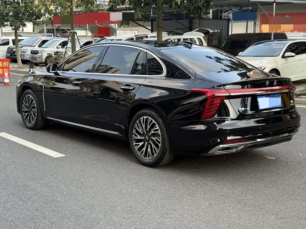 Hongqi Hongqi H5 — миниатюра 10