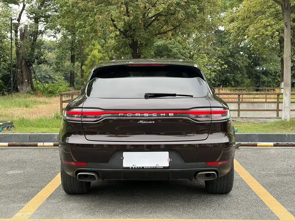 Porsche Macan — миниатюра 5
