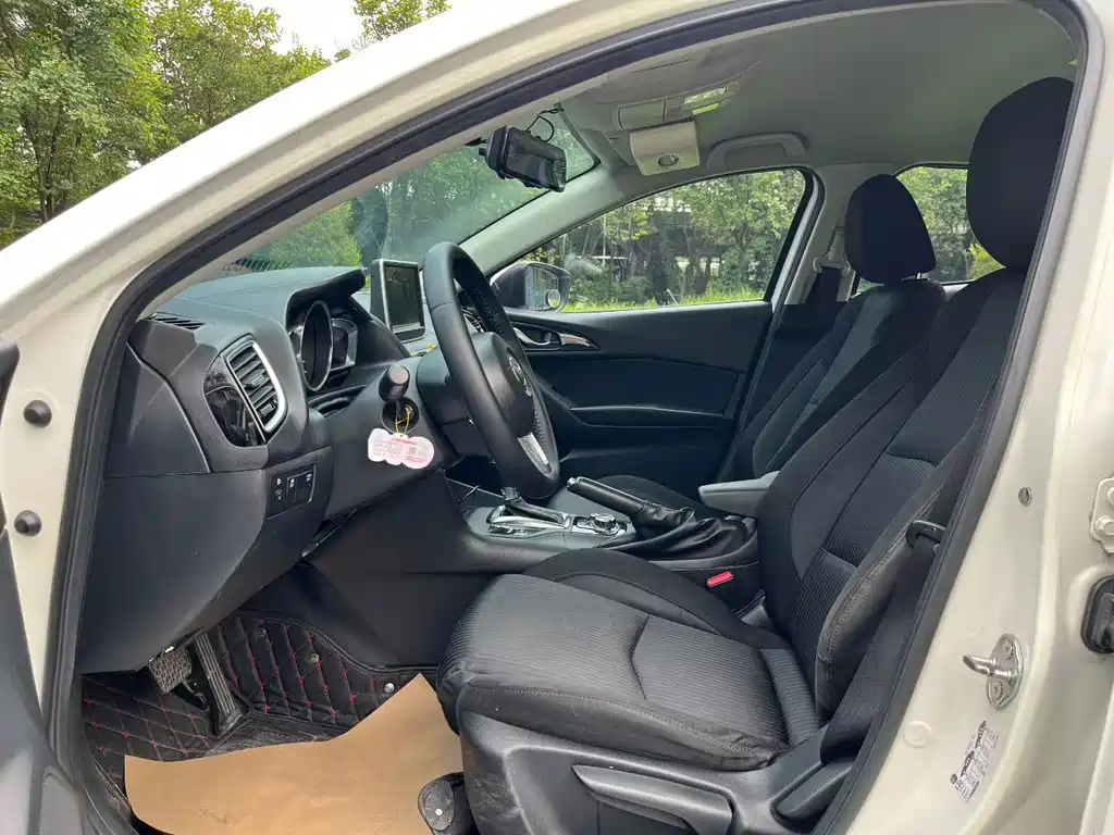 Mazda 3 Axela — миниатюра 4