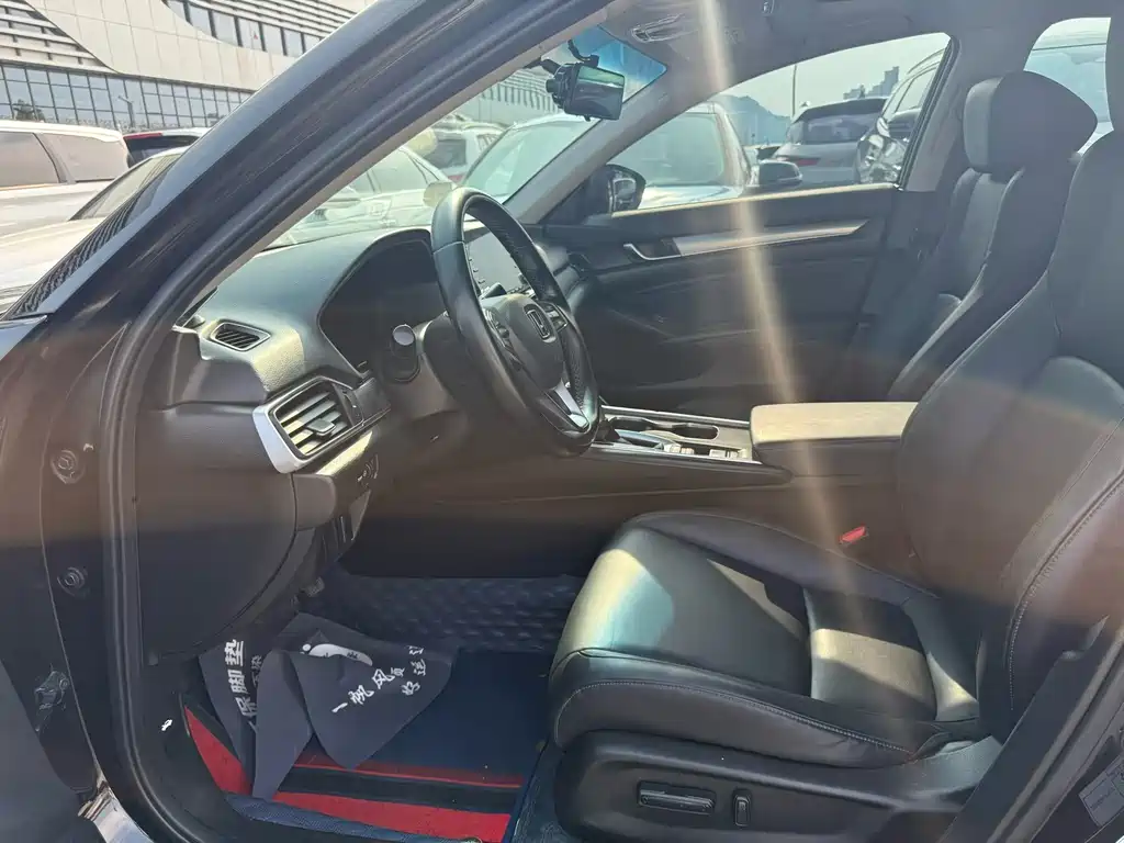 Honda Accord — миниатюра 4