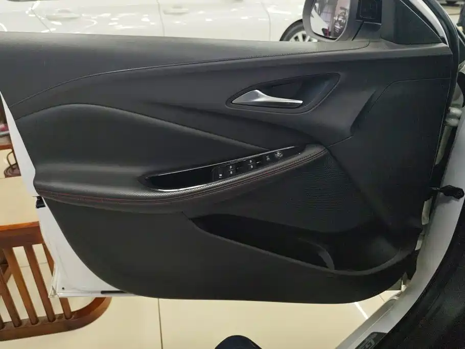 Buick Verano — миниатюра 7