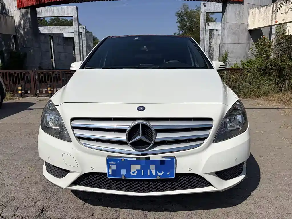 Mercedes-Benz B-Class — миниатюра 2