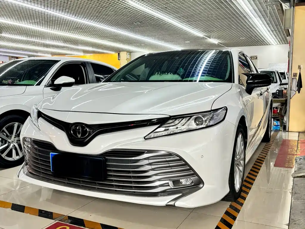 Toyota Camry 2021