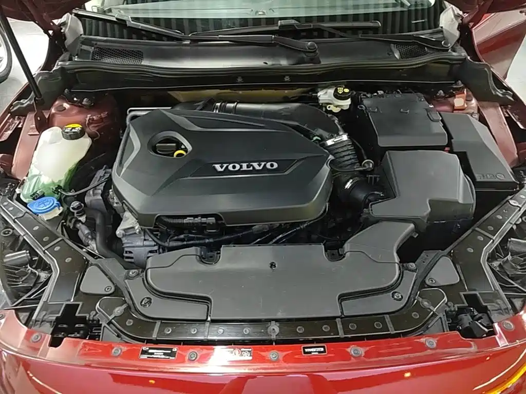 Volvo V40 — миниатюра 20