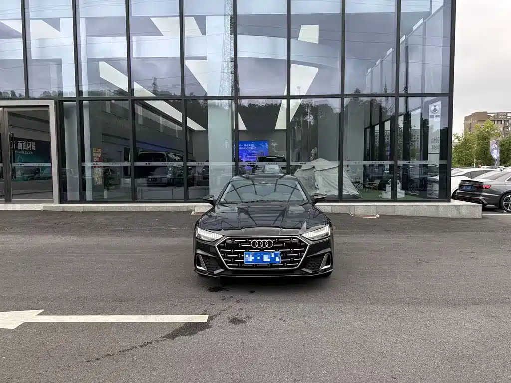 Audi A7L 2024 45TFSI S-line