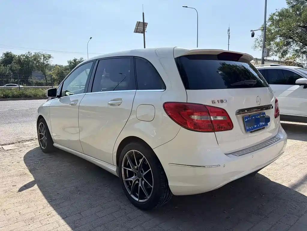 Mercedes-Benz B-Class — миниатюра 6