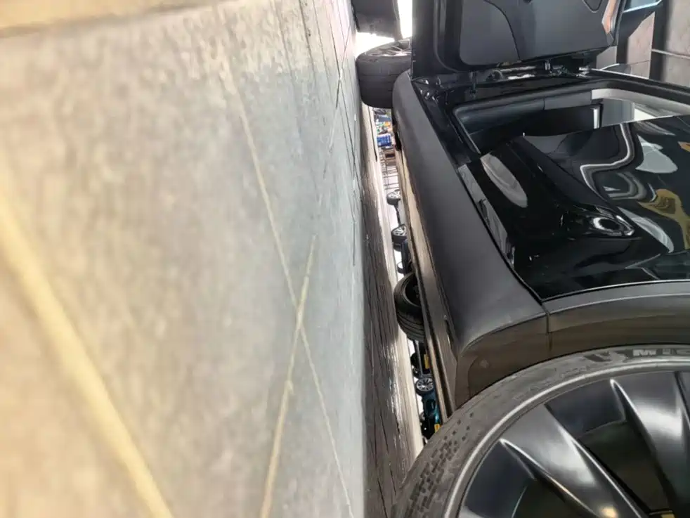 Tesla Model Y — миниатюра 22