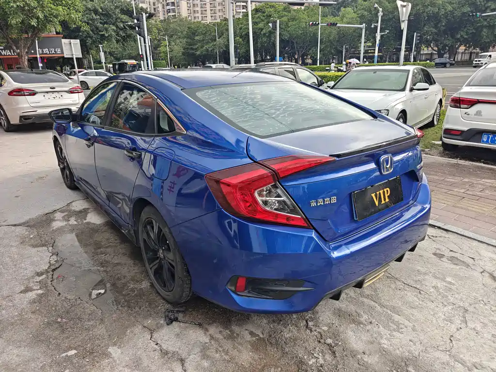 Honda Civic — миниатюра 5
