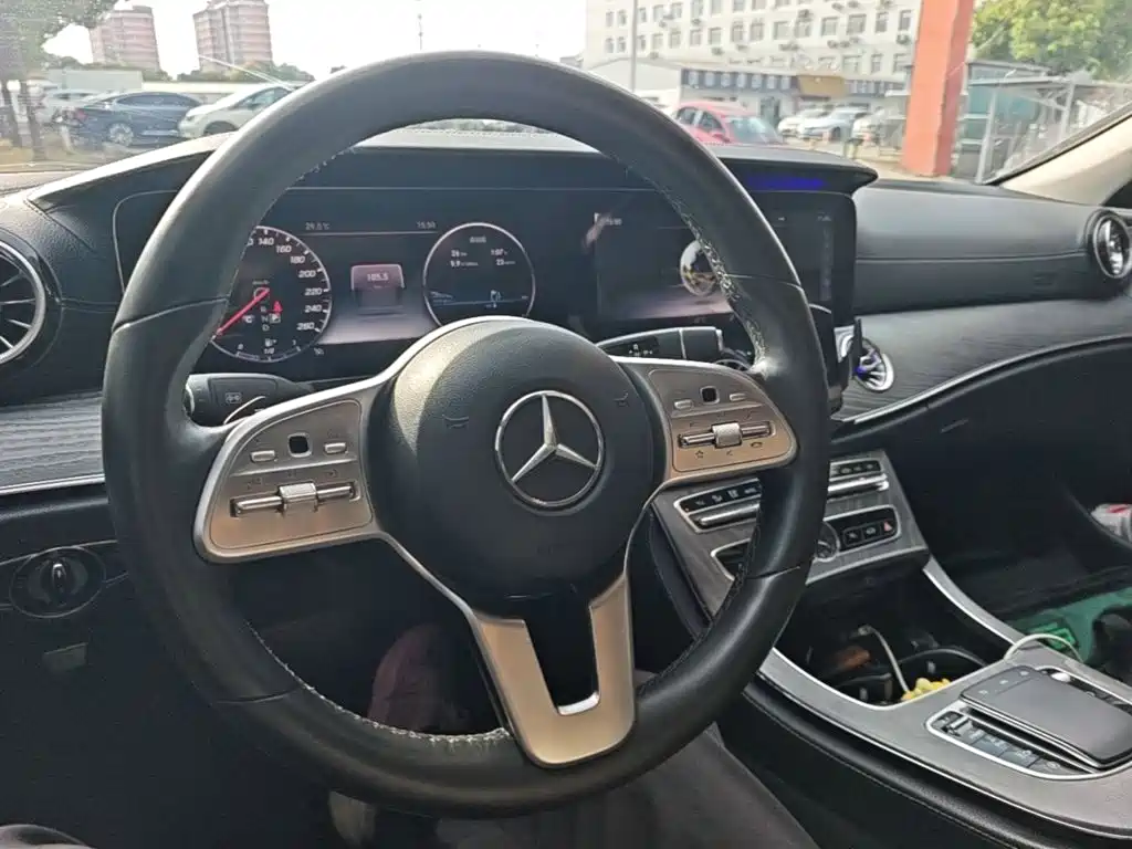 Mercedes-Benz CLS — миниатюра 10