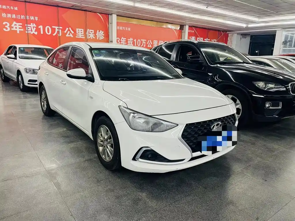 Hyundai Elantra — миниатюра 3
