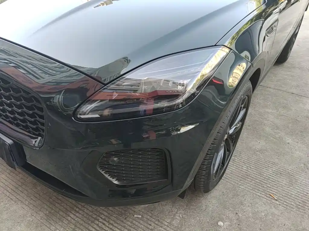 Jaguar E-PACE — миниатюра 24