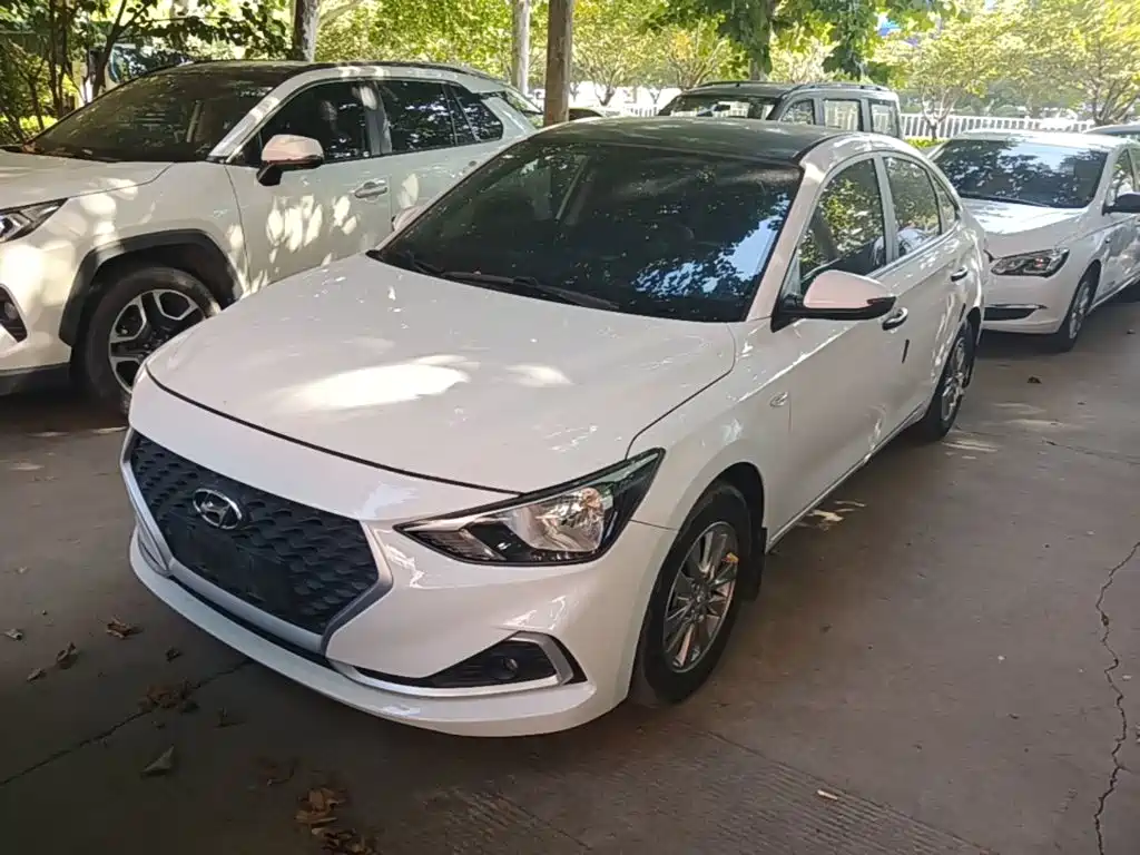Hyundai Elantra — миниатюра 2