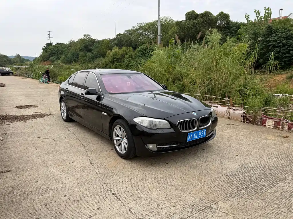 BMW 5 Series — миниатюра 3
