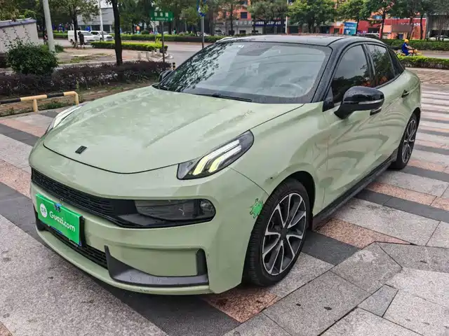 2019 Lynk & Co 03