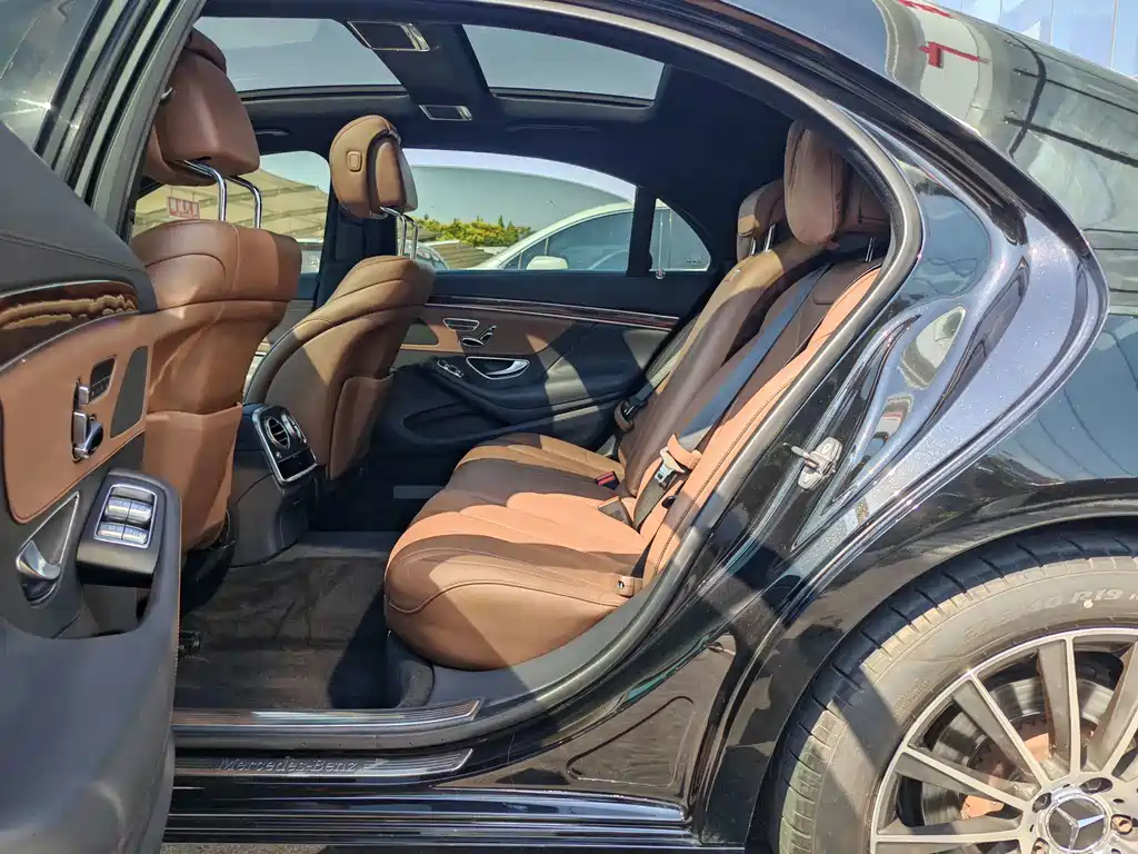 Mercedes-Benz S-Class — миниатюра 18