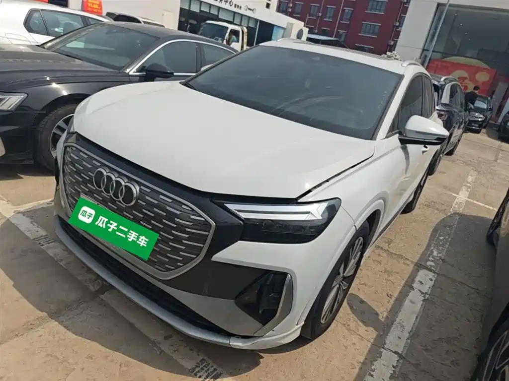 Audi Q4 e-tron 2024