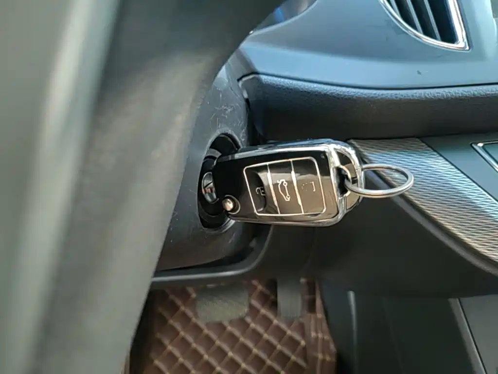 Roewe 360 — миниатюра 9