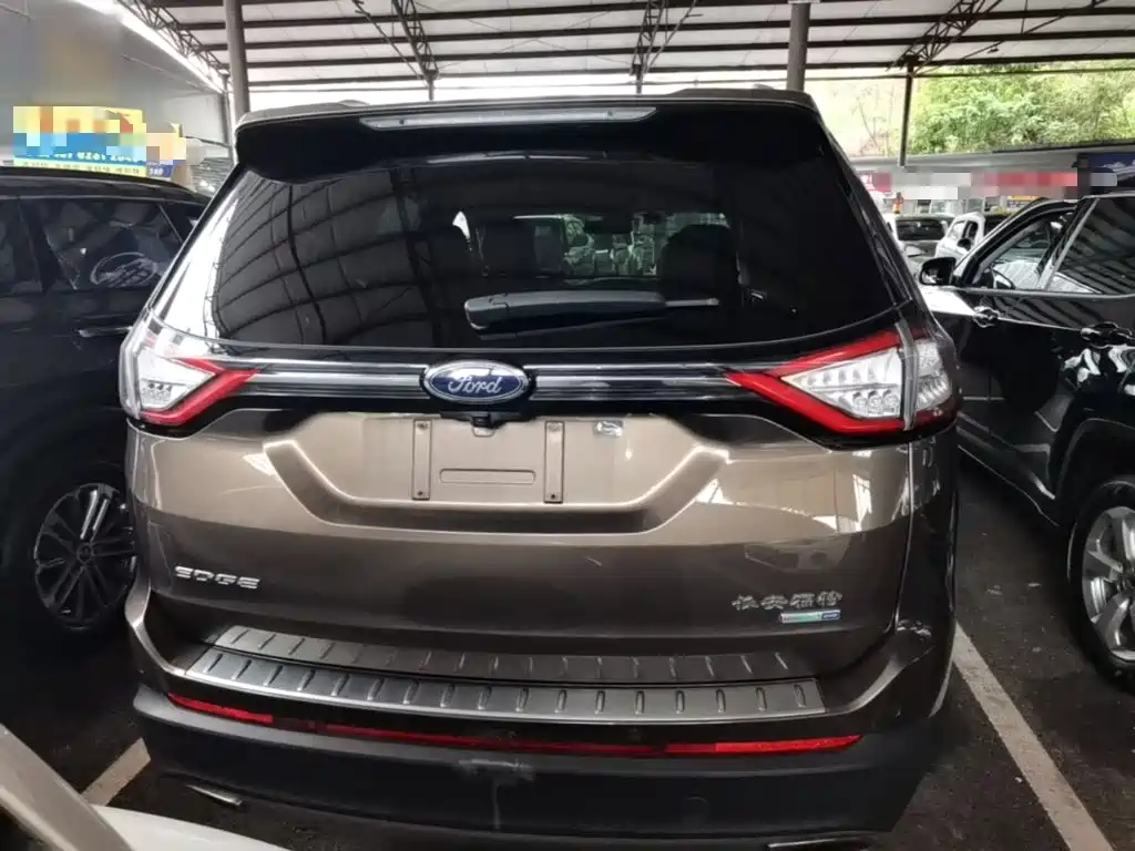 Ford Edge — миниатюра 6