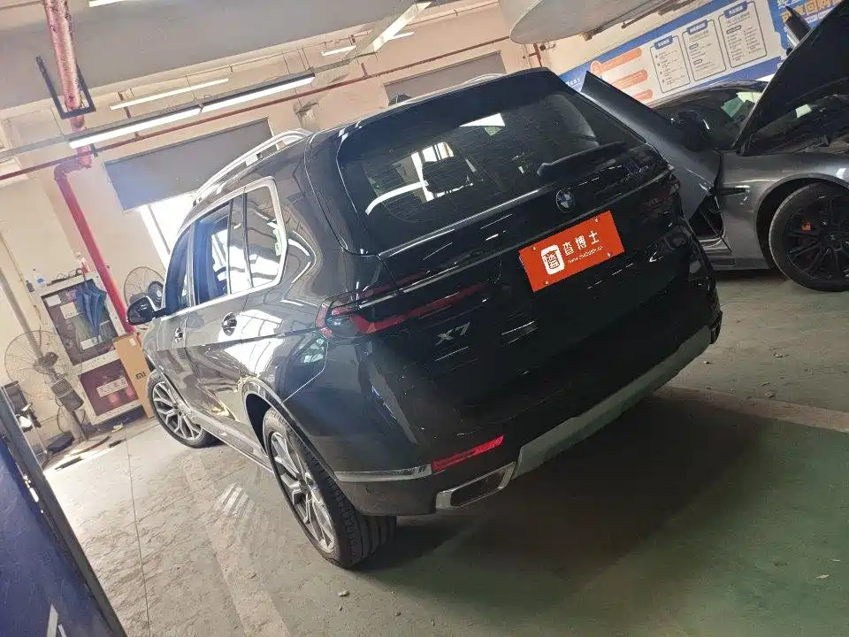 BMW X7 — миниатюра 7