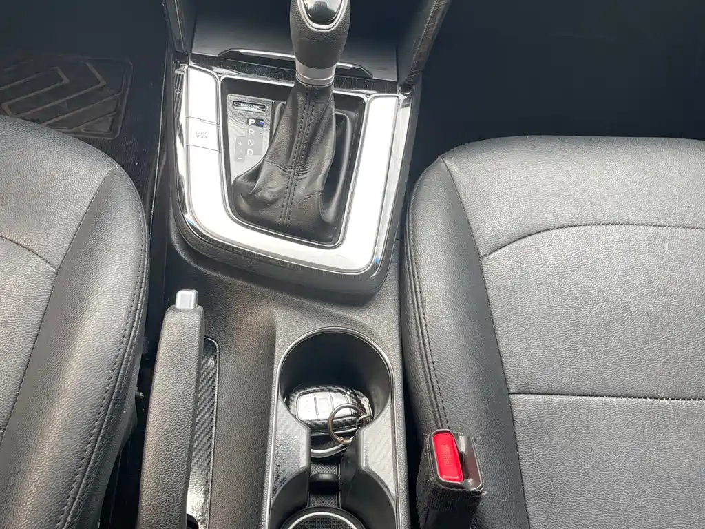 Hyundai Elantra — миниатюра 22