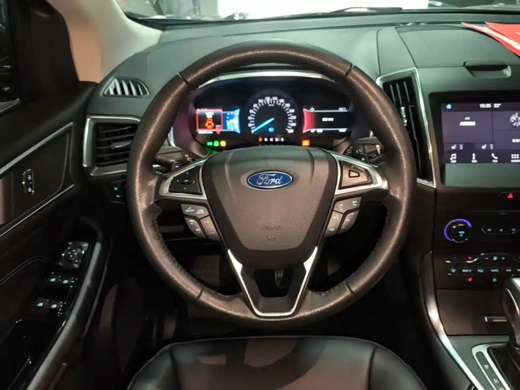 Ford Edge — миниатюра 11