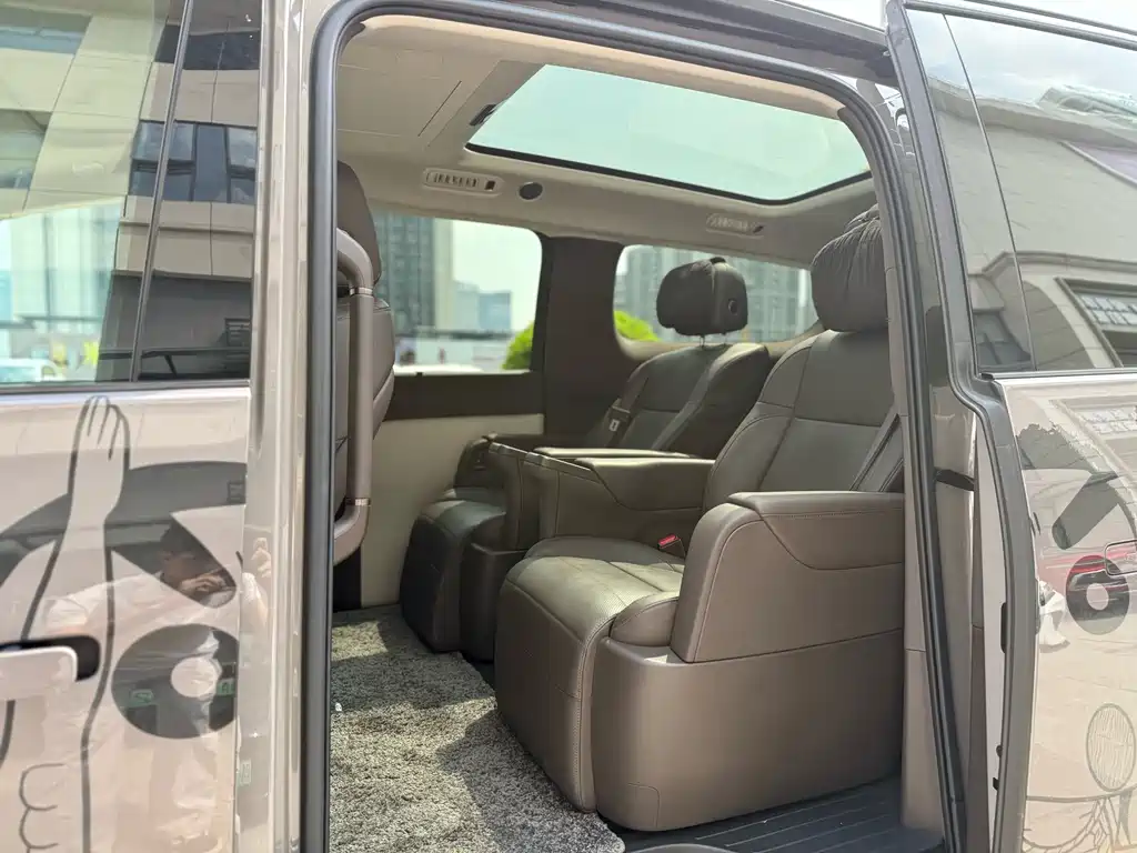 Li Auto Li MEGA — миниатюра 7