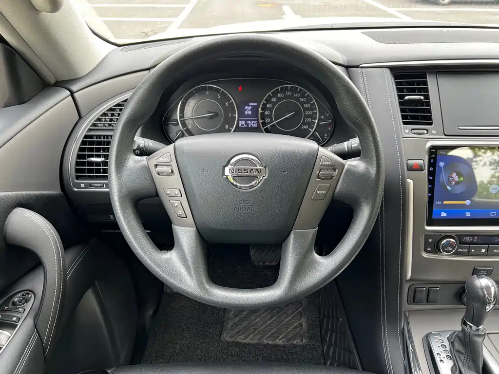 Nissan Patrol — миниатюра 9