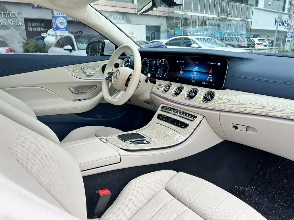 Mercedes-Benz E-Class (Import) — миниатюра 3