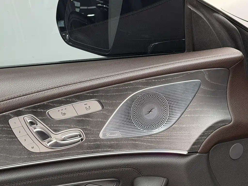 Mercedes-Benz CLS — миниатюра 16