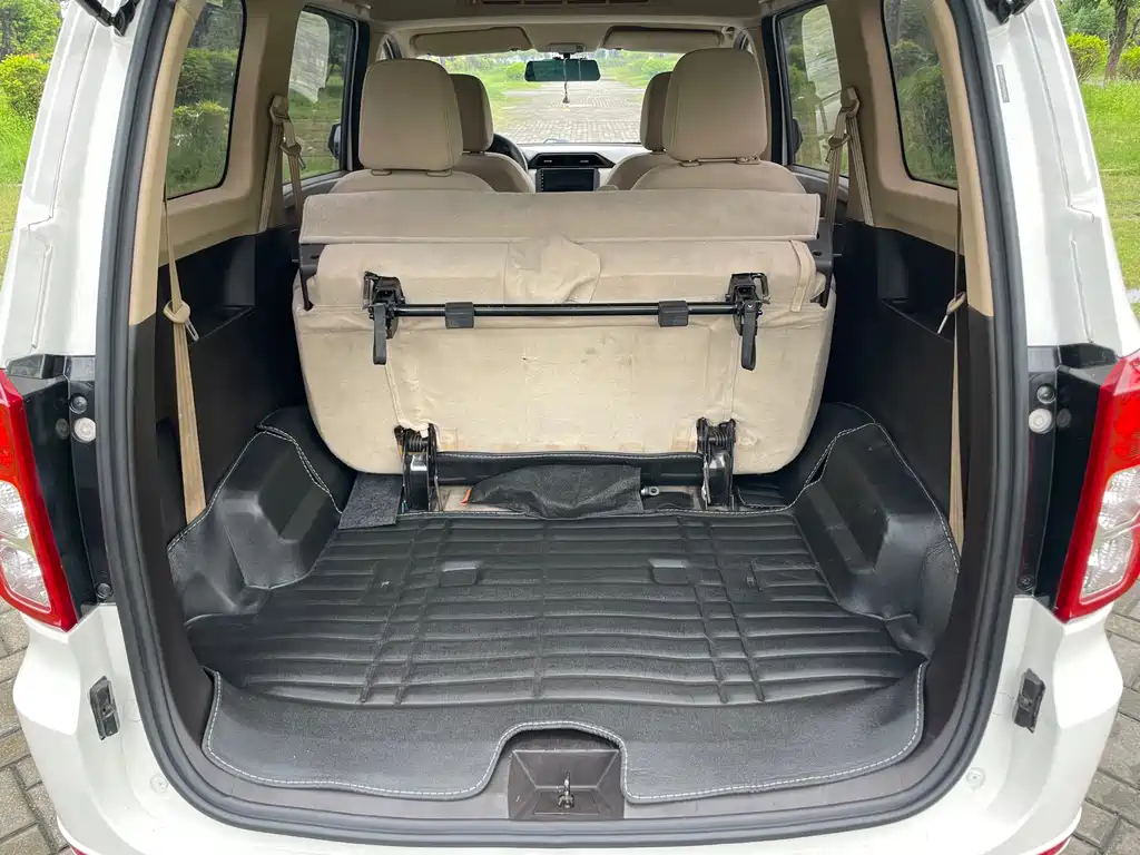 Wuling Hongguang — миниатюра 18