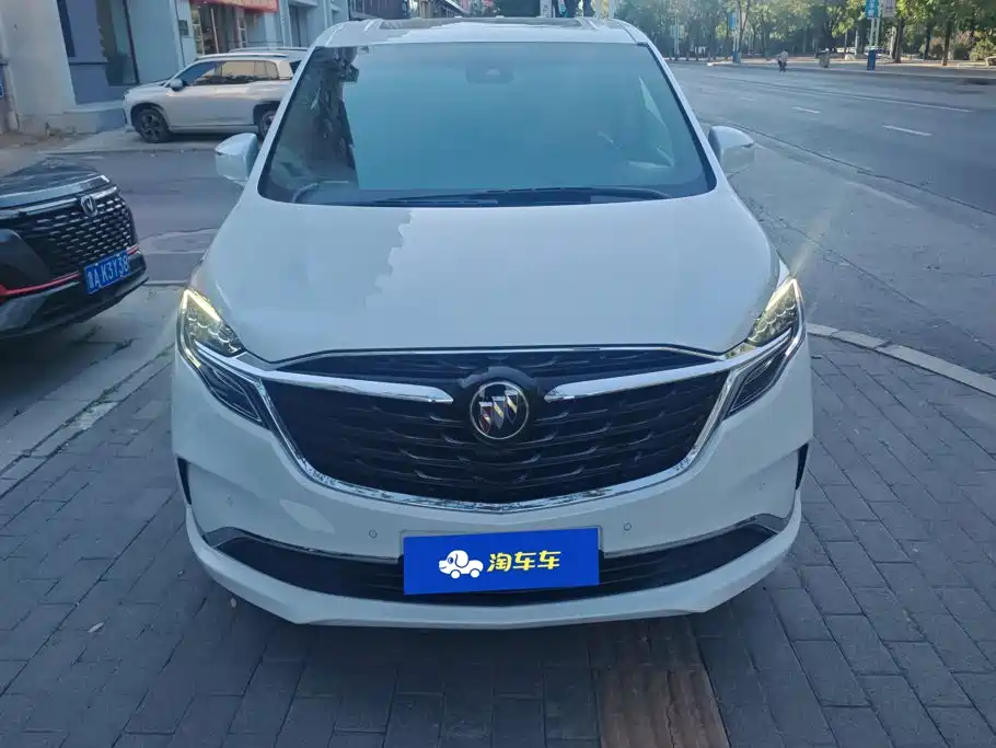 Buick GL8 — миниатюра 2
