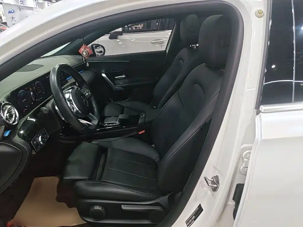Mercedes-Benz A-Class — миниатюра 15