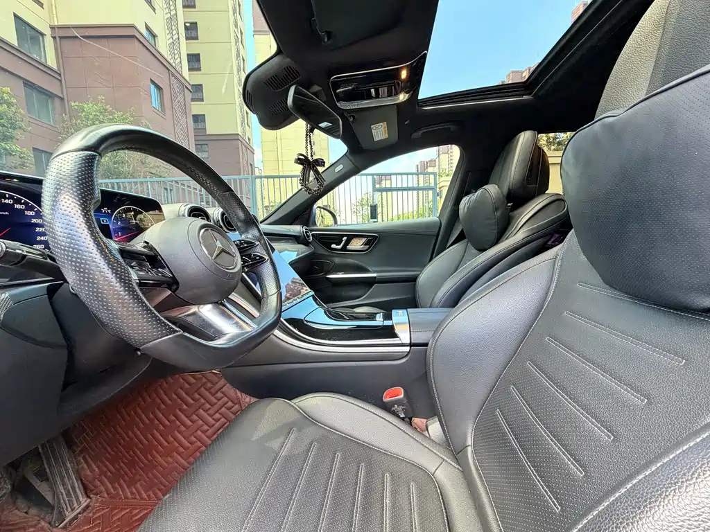 Mercedes-Benz C-Class — миниатюра 4