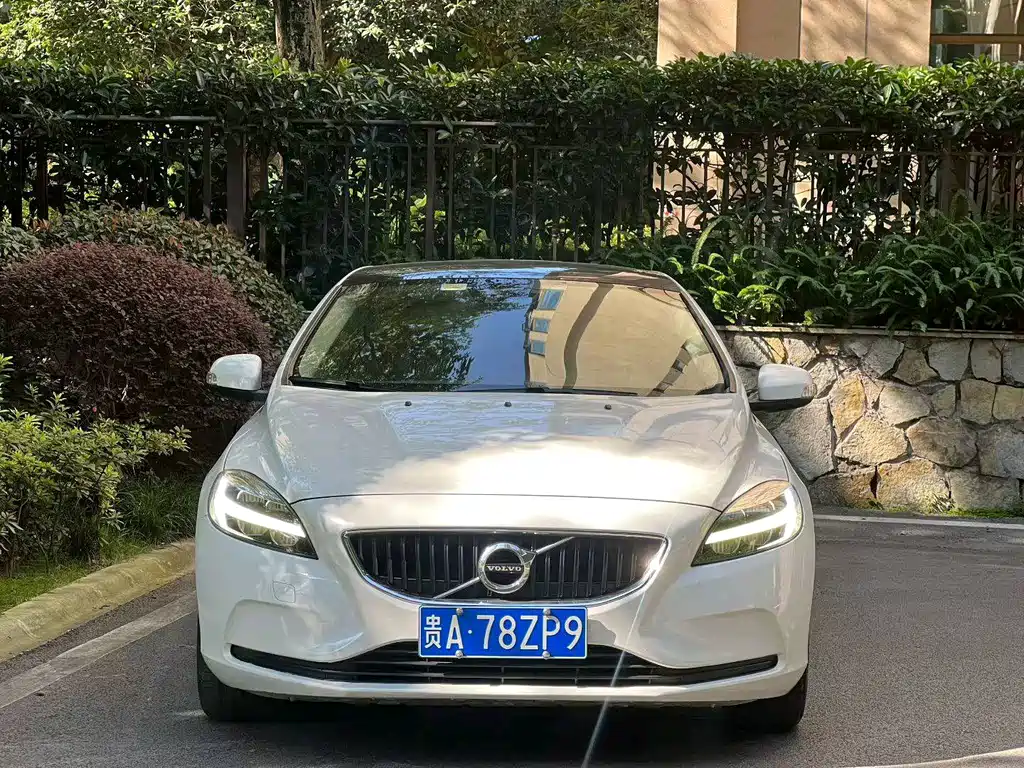 Volvo V40 — миниатюра 4