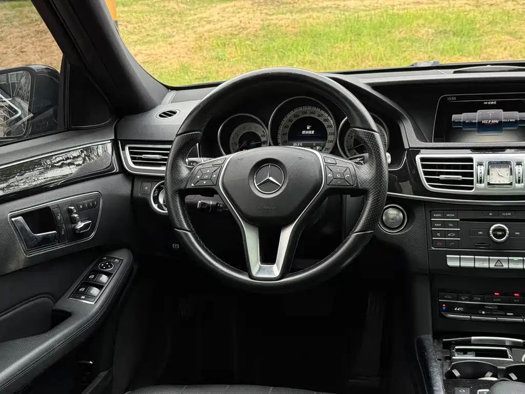 Mercedes-Benz E-Class — миниатюра 19