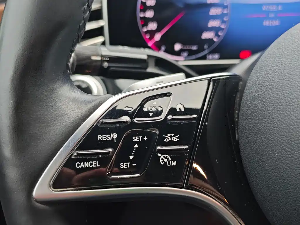 Mercedes-Benz E-Class — миниатюра 15