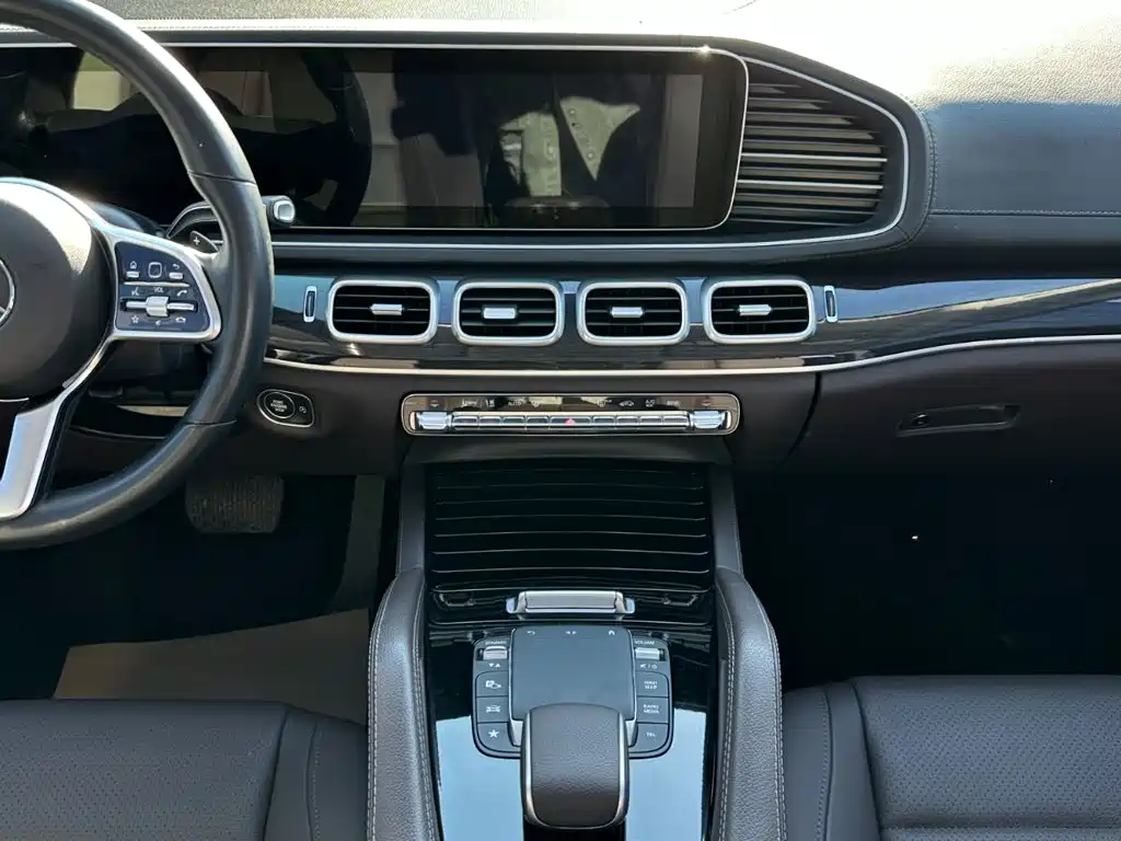 Mercedes-Benz GLE (Import) — миниатюра 21
