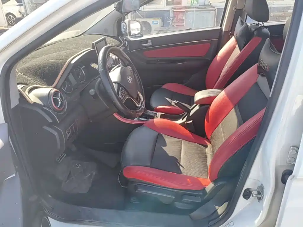 BAIC Senova X25 — миниатюра 15