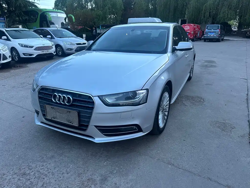 Audi A4L 2015